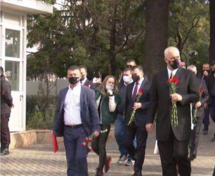 Të vrasin natën e të qajnë ditën!