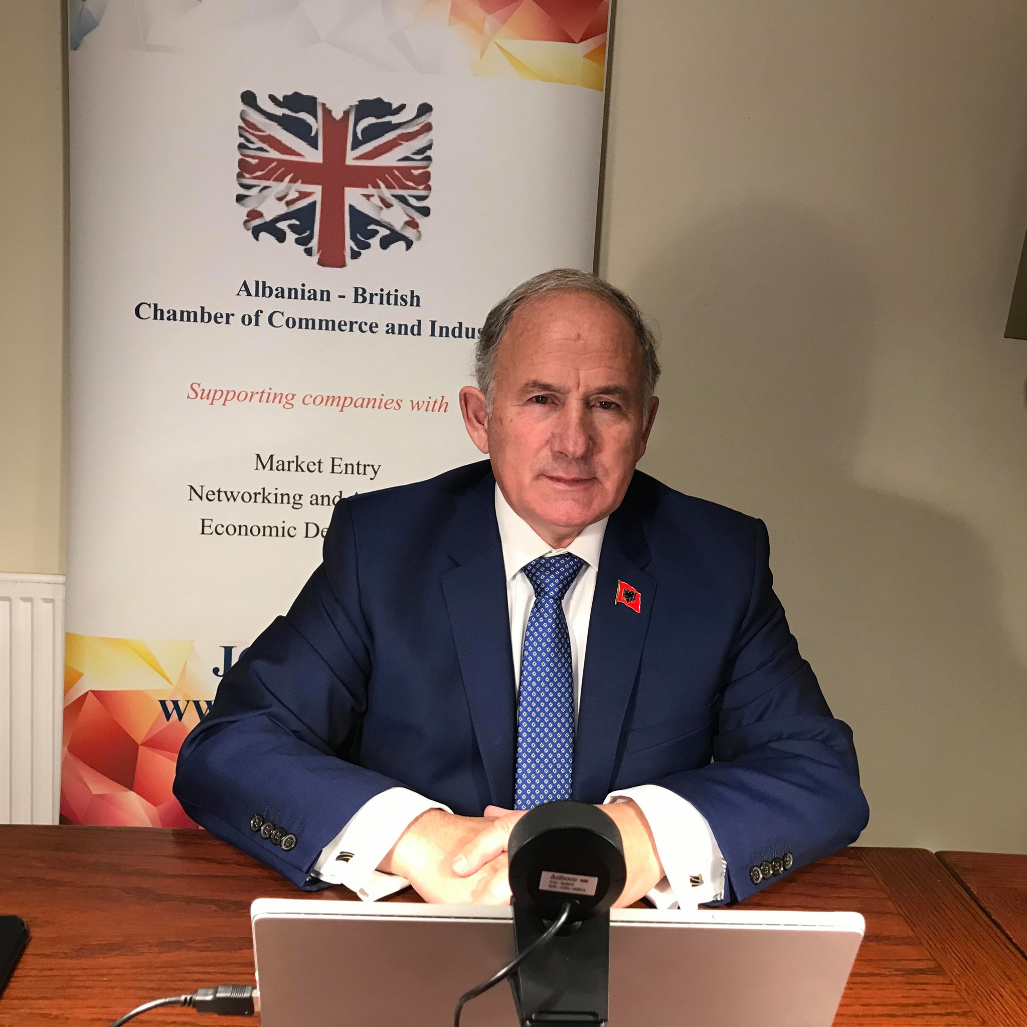 Urime Kosovë! Ju vëllezër, nga sot fituat paqen, stabilitetin, integritetin, dinjitetin, të ardhmen!