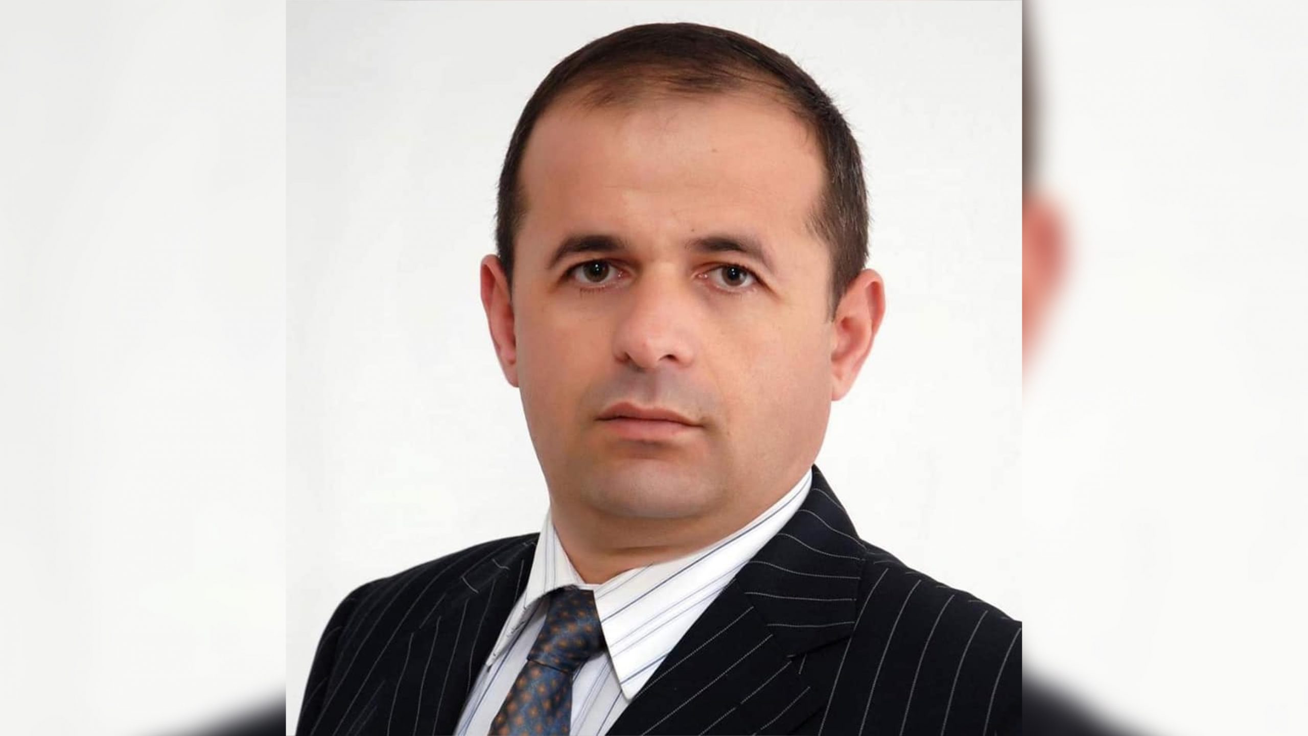 Të arrestuarit e “bandës” së Tires, reagon mjeku i njohur: Si “rastësisht” dalin kushërinj me njerëz të rëndësishëm në pushtet