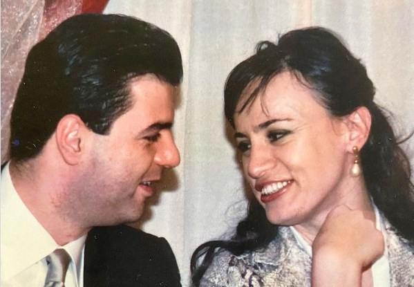 ‘’Gëzuar Shën Valentinin’’, bashkëshortja uron Lulzim Bashën: Çdo ditë je shembull për mua, çdo ditë të dua më shumë! (FOTO)