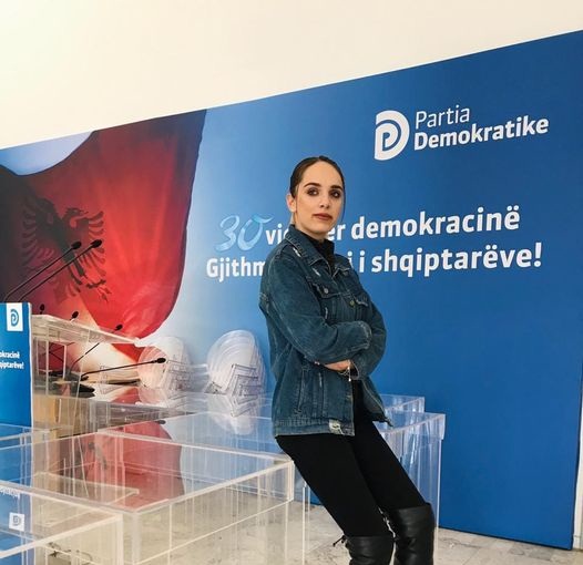 25 prilli e vetmja shpresë që unë të qëndroj në Shqipëri!