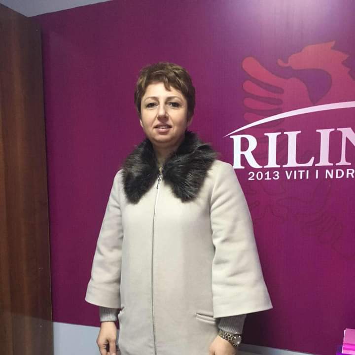 Këlliçi denoncon Erjeta Allhysën, kamikazen e PS që iu bën presion mësuesve në Tiranë