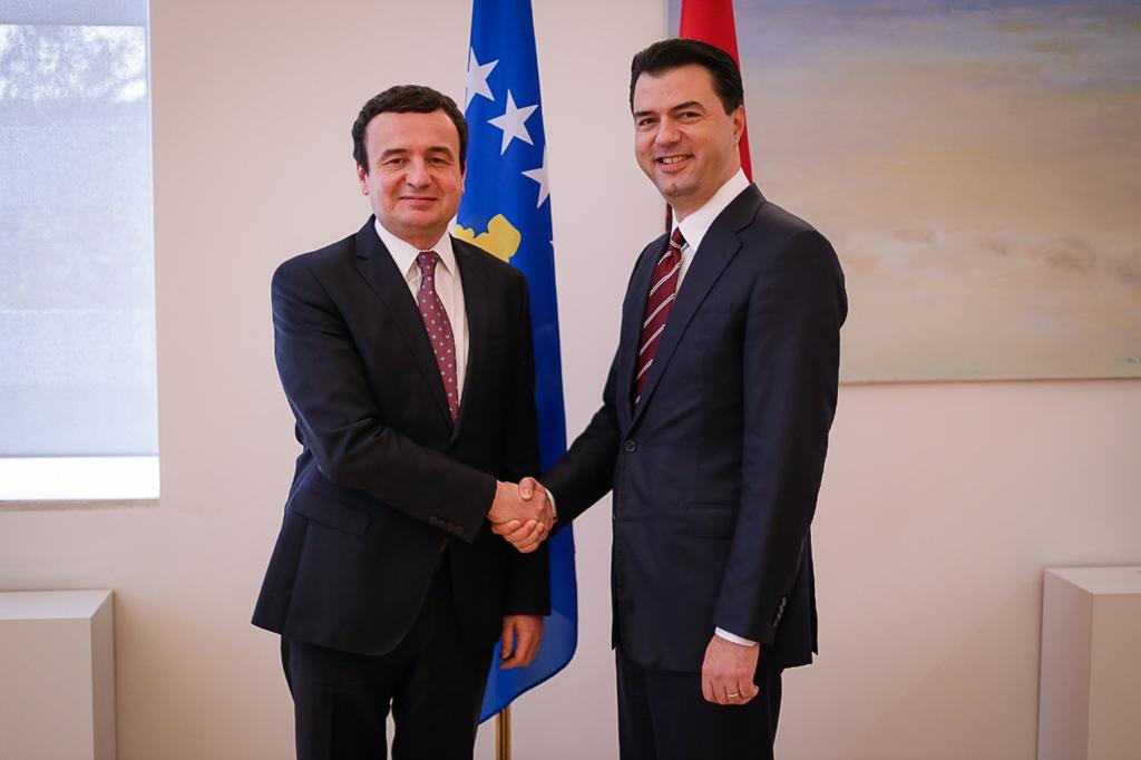 Albin Kurti në selinë e PD, takim me Lulzim Bashën