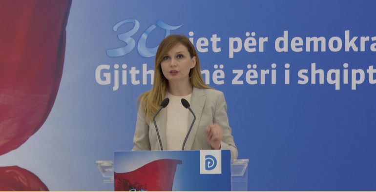 Pronat dhe legalizimet, Tabaku i përgjigjet Lames: Në tetë vite ka pasur shumë mashtrime dhe gënjeshtra, PD do ta anulojë ligjin aktual!