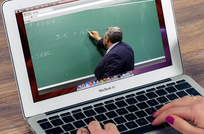 OKB: Mësimi në distancë “emergjencë katastrofike arsimore”