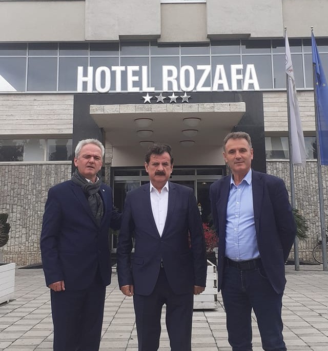 Lideri i Demokristianëve kosovarë dhe kryetari i USHDK mbështet Nard Ndokën dhe PD-në.