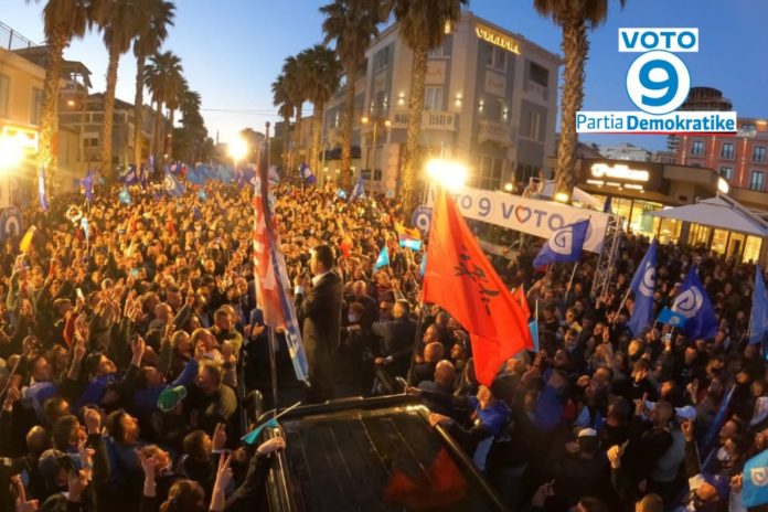 Durrësi si kurrë më parë! Basha: Nuk ka forcë, banda dhe shitblerje votash të na ndalë! Ne e refuzojmë dhunën!