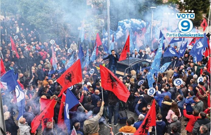 Basha ngre në këmbë Sarandën: Asnjë bashkëpunim me Edi Ramën! Fton socialistët t’i bashkohen ndryshimit: “Ne jemi një familje!”