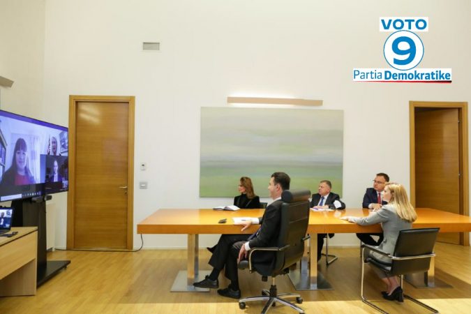 Kryetarja e Partisë Konservatore britanike, Bashës: Ju urojmë fitoren dhe ju mirëpresim si kryeministër në Londër