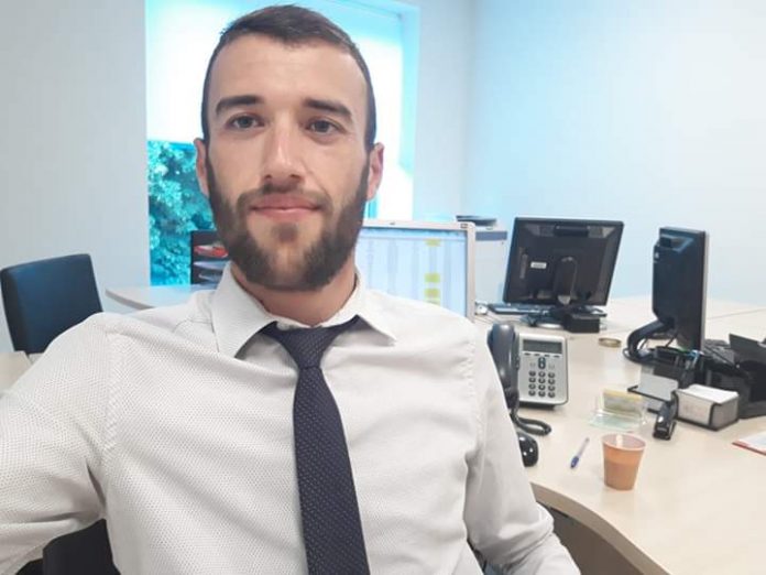 Administratë e paaftë dhe spiune!