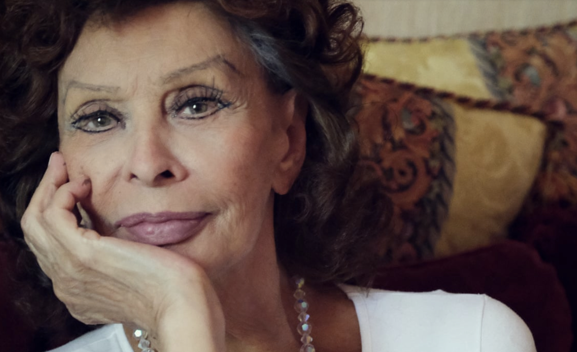 “Nëse nuk keni qarë, sytë tuaj nuk mund të jenë të bukur”. Disa thënie fantastike nga Sophia Loren