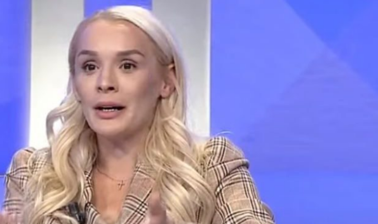 Dedektivja: Gratë duan të përgjojnë partnerët, kërkojnë të shkoj brenda dhomës