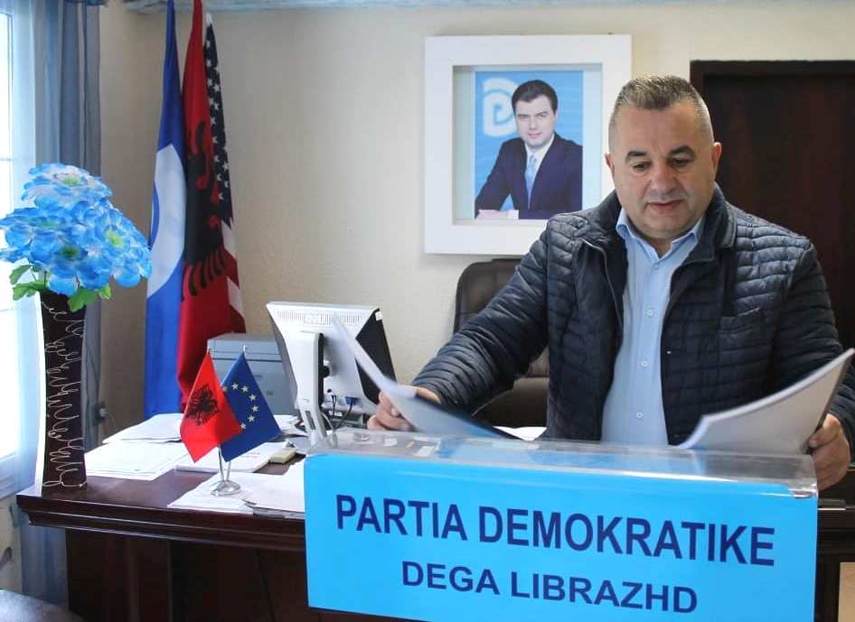 Flet kreu i PD-së në Librazhd: U trishtova kur pash në Foltore persona që kanë zhvatur demokratët