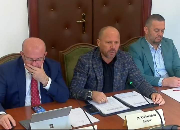 “Rilindja diskriminon qarkun Dibër dhe Kukës”, Mziu: Taksat e këtyre qarqeve i marrin PPP korruptive!