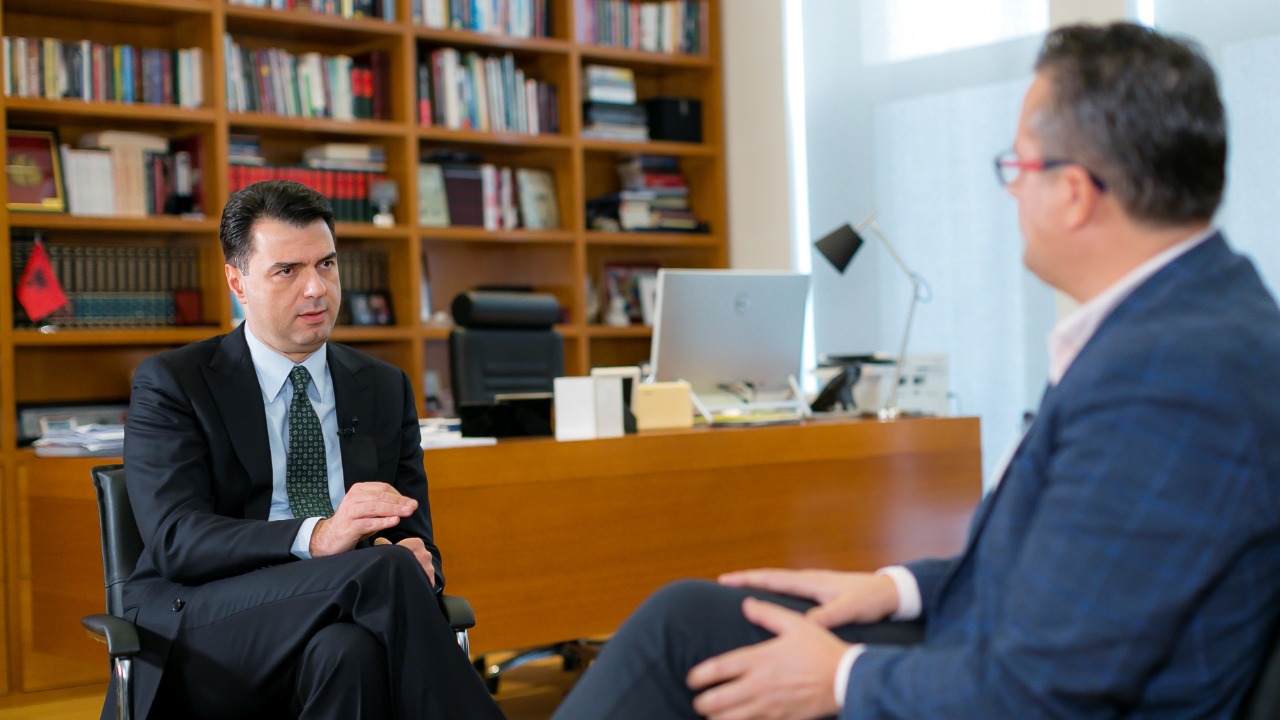 Basha: Mbajtja sekret e formularëve është fyerje për demokratët. Nuk jemi lëvizje dumbabiste