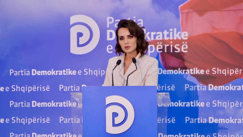 “Foltorja e 11 Dhjetorit pa fuqi ligjore”, Grida Duma fton delegatët në 18 Dhjetor. Është Kuvendi i vetëm që merr vendime