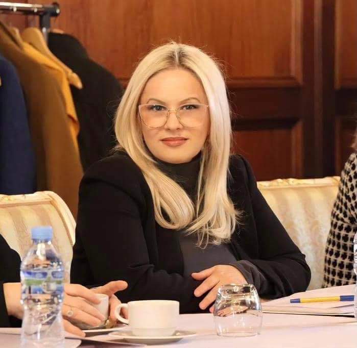 Deputetja e PD zbulon makthin që përjetoi brenda selisë blu: Isha e frikësuar! Ata s’ishin demokratë, por individë me precedente penale të nxitur nga Sali Berisha