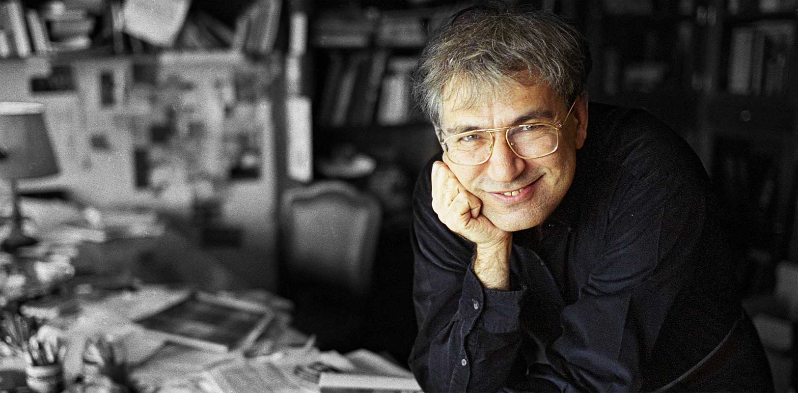 “Dashuri është të dëgjosh zërin e nënës”. Orhan Pamuk shpjegon se çfarë është dashuria…