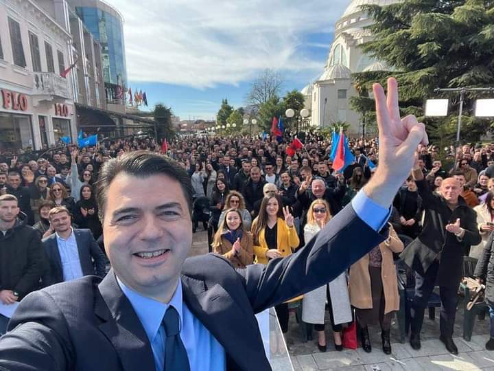 ✅Basha: Është mahnitese të jem në qytetin e madh të Shkodrës. Atmosfera është e gjithmonë kaq e mrekullueshme. Plot me shpresë dhe etje për ndryshim në qytet. Dy dashni kane shkodranet: Partinë Demokratike e Vllazninë