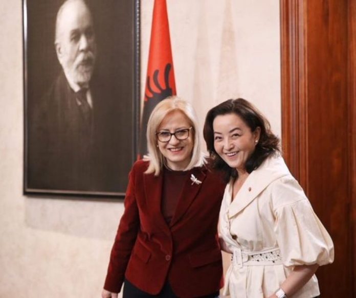 Yuri Kim reagon pas takimit me Nikollën: SHBA përshëndet mbështetjen e Parlamentit për reformën në drejtësi