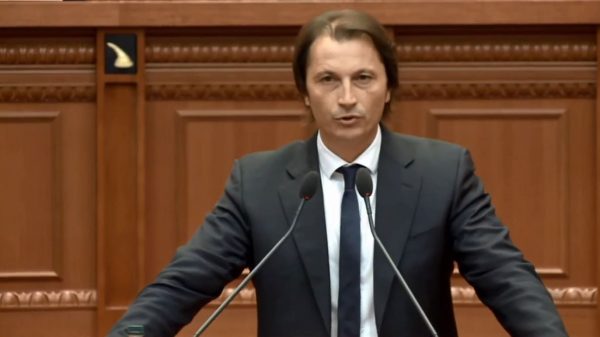 Drejtuar Deputetit Rilindas-Socialist!