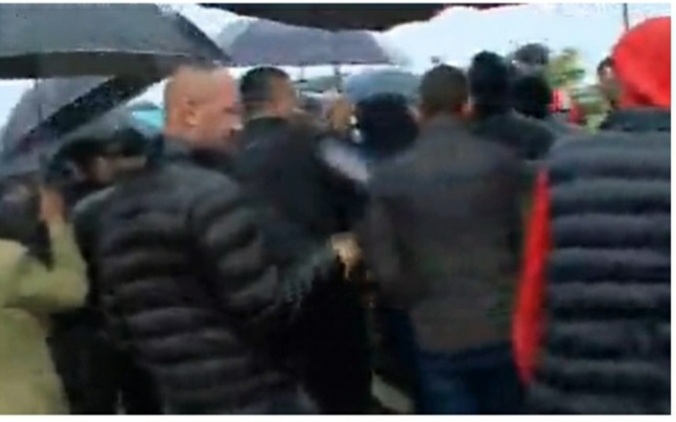 Deputetja Andia Ulliri mbështet banorët e Rinasit: ARRSH të rishikojë vendimin, rruga është e të gjithëve