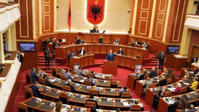 Digjet raundi i parë i votimit, asnjë kandidat i regjistruar në garën për President, çfarë pritet të ndodhë sot në Kuvend