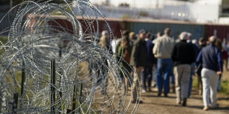 Si Rusia dhe Kina po kërkojnë ta zhysin SHBA-në në një luftë civile?