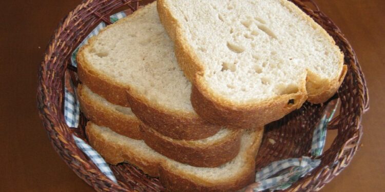 Ja sa feta bukë është e nevojshme të konsumoni në ditë për një organizëm të shëndetshëm