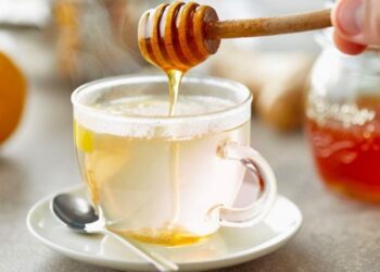 Mjalti ndihmon që të flemë më mirë?