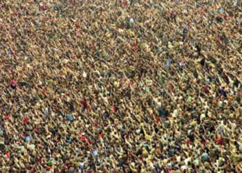 FOTO HISTORIKE / 22 Marsi 1992, dita e parë e lirisë!