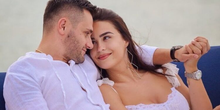 Xhensila Myrtezaj konfirmon ndarjen nga Bes Kallaku?