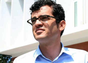 OPINION nga Namir Lapardhaja: Edi Rama, sistemi korruptiv dhe kumbullat prapa kurrizit