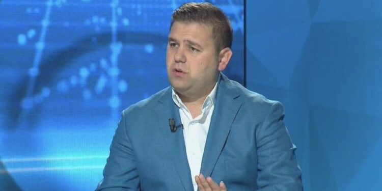 Dorëhiqet nënkryetari i Partisë së Lirisë Endrit Braimllari