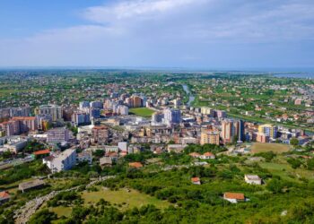 Turistët pensionistë kërkojnë shtëpi në Lezhë!