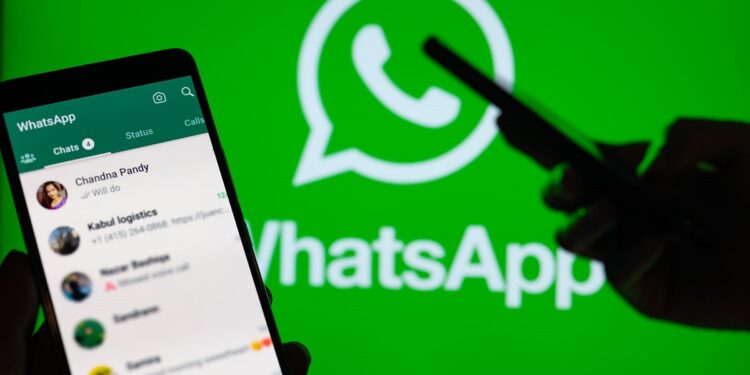 Bie WhatsApp, përdoruesit në mbarë botën raportojnë probleme