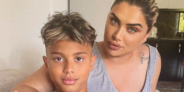 Këngëtarja e njohur Çiljeta Xhilaga ka rrëfyer më shumë detaje në lidhe me ish-partnerin e saj, me të cilin ka dhe një djalë, Fernandon.