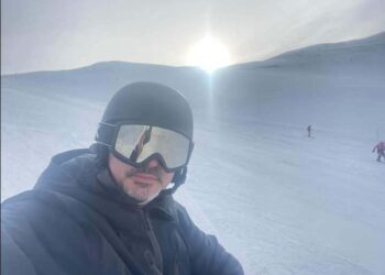 Suplementi letrar/ Poezi nga Helidon Keku