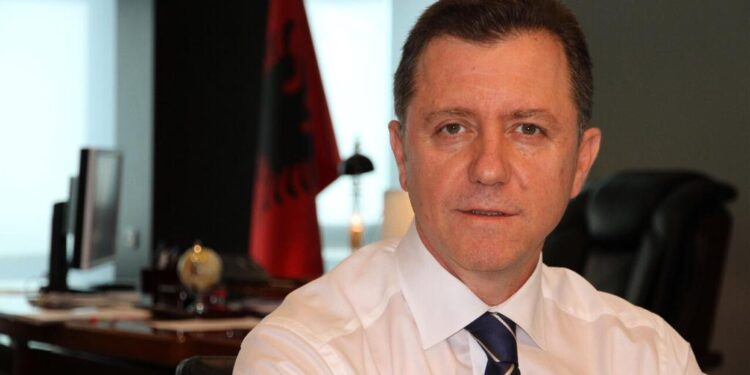 Nga Denada Dapellari: Mjekët tanë jo vetëm heronj, por dhe krenari kombëtare! (Një mirënjohje modeste për doktor Arben Beqirin).