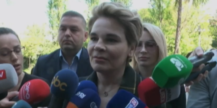 “Jam gladiatore që eci mbi taka”/ Kryemadhi paralajmëron largimin nga politika?