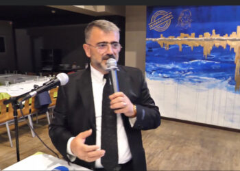 Nga Lombardia ish- deputeti thirrje shqiptarëve: Më 2025 ti japim fund sistemit korruptiv dhe politiko-kriminal që ka mbajtur peng Shqipërinë!