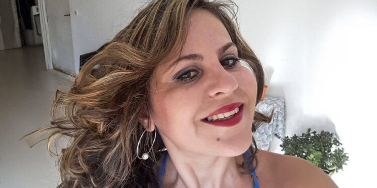 Del FOTO/ Kjo është 40-vjeçarja shqiptare që u gjet e vrarë në mes të rrugës në Greqi 