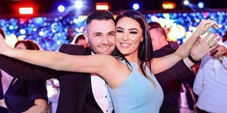 Bes Kallaku reagon për herë të parë mbi aludimet se martesa me Xhensilën mori fund për të shpëtuar pasurinë