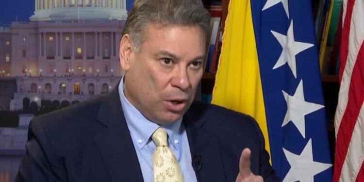 ZYRTARI I LARTË AMERIKAN/ Gabriel Escobar: Uroj që drejtimin e opozitës të mos e marrë dikush që na kujton kohët e këqija në vitet ‘90