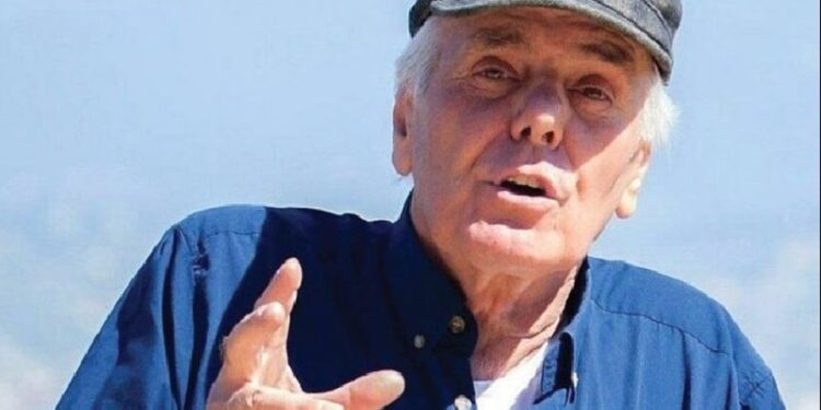Edison Ypi: Ka ardhur koha e thithjes së gishtit të mesit