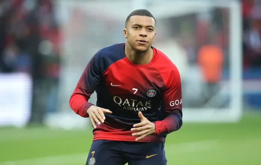 “Te PSG më dhunuan”/ Mbappe i tronditur: Nuk ja uroj askujt atë që kam kaluar