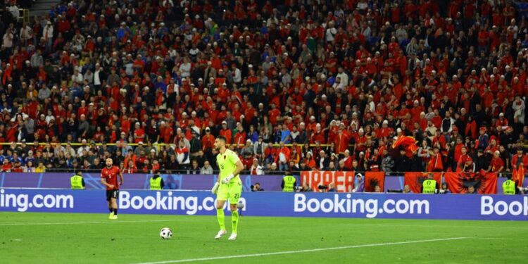 FORMACIONI zyrtar i Shqipërisë ndaj Kroacisë, Sylvinho me dy ndryshime