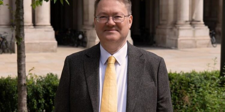 Emërohet ambasadori i ri Britanisë së Madhe në Shqipëri, diplomati britanik që shërbeu edhe në Prishtinë