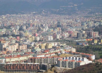 Zbulime nga Censi/ Mbi 350 mijë banesa janë bosh