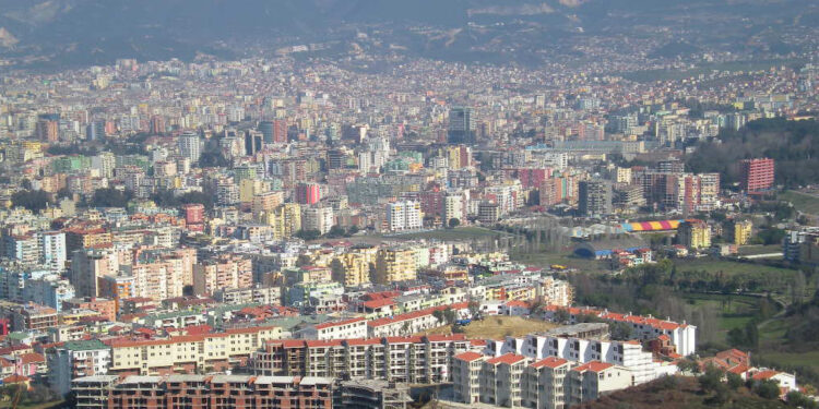 Zbulime nga Censi/ Mbi 350 mijë banesa janë bosh